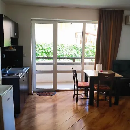 Larami Apartment *